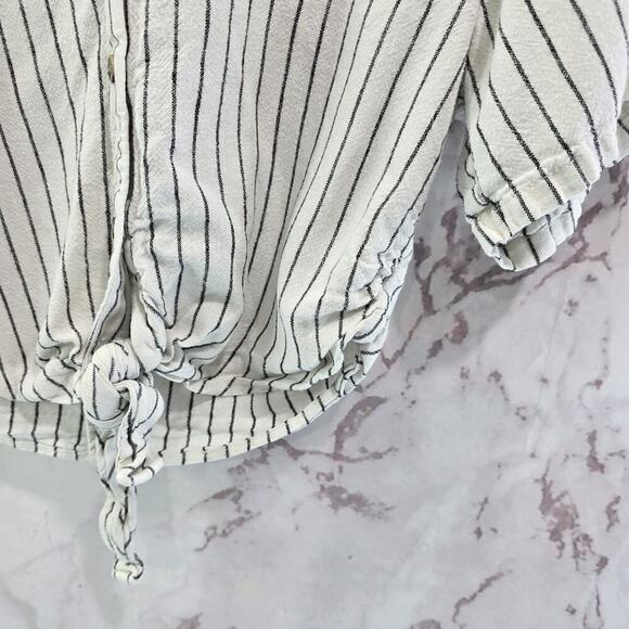 Anthropologie Shirt Womens Small White Black Boxy Button Crop Knot Tie Sanctuary - Picture 4 of 11